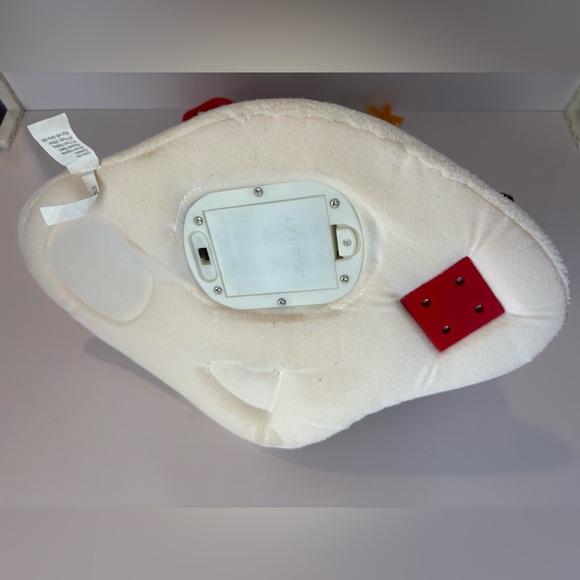 Hallmark Jingle Pals Very Merry Trio-2006-Singing Snowman and Two Penguins - Picture 5 of 5